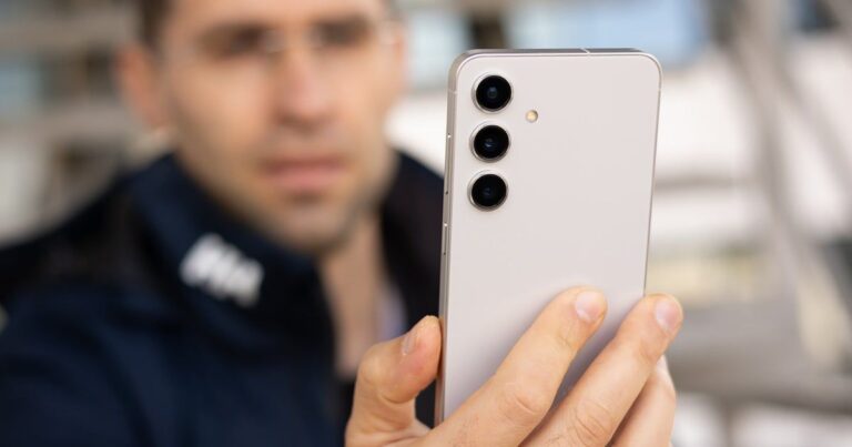 smartphone software update launch